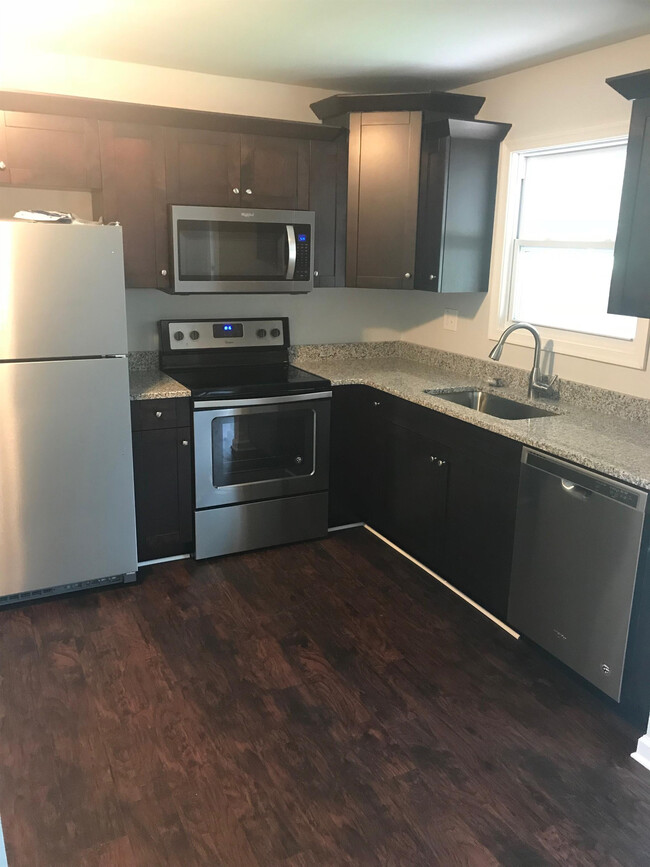 Foto del edificio - 9424 Windpine Rd