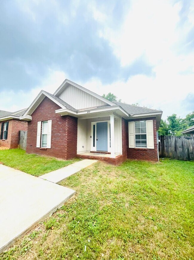 Foto del edificio - ** 3 Bed 2 Bath located in Millbrook ** Ca...