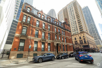 Building Photo - 801 N Wabash Ave
