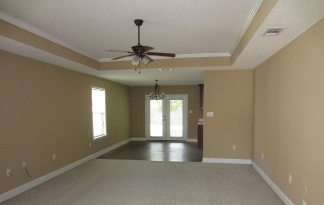 Building Photo - 3 Bedroom/2 Bath home in Valdosta
