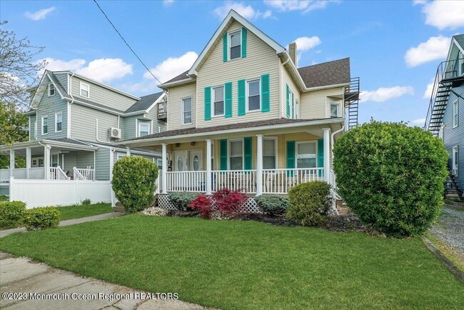 Building Photo - 116 11th Ave