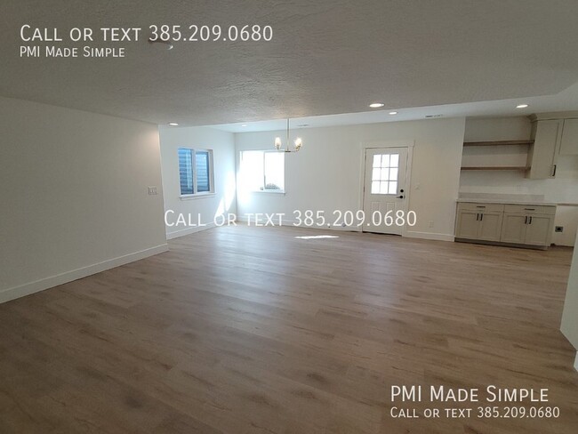 Building Photo - NEW Spacious Apartment in Saratoga Springs...