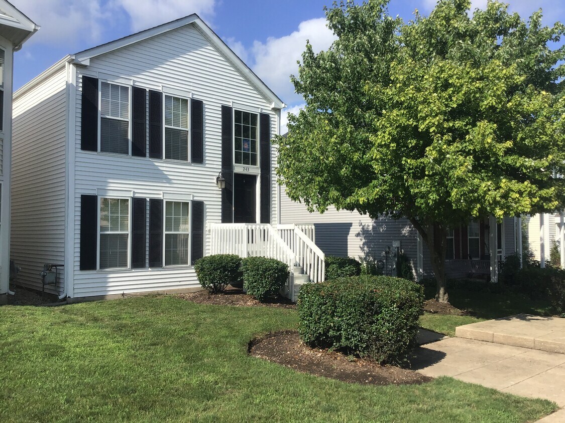 243 Washington Street W House Rental in Oswego, IL