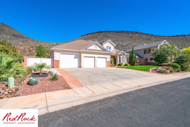 Building Photo - Spacious 4 Bedroom Haven. Your Ideal Home ...