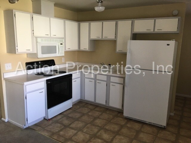 Building Photo - 1335 Tioga Way