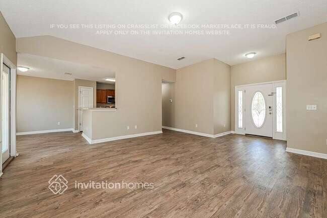 Foto del edificio - 7041 Vida Ln