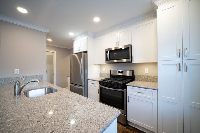 Interior Photo - Hickory Manor