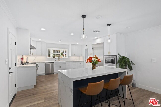 Building Photo - 4815 Adele Ct
