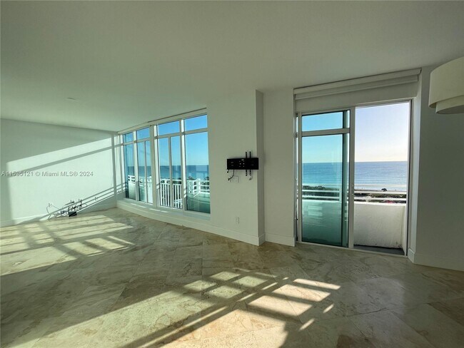 Building Photo - 7600 Collins Ave