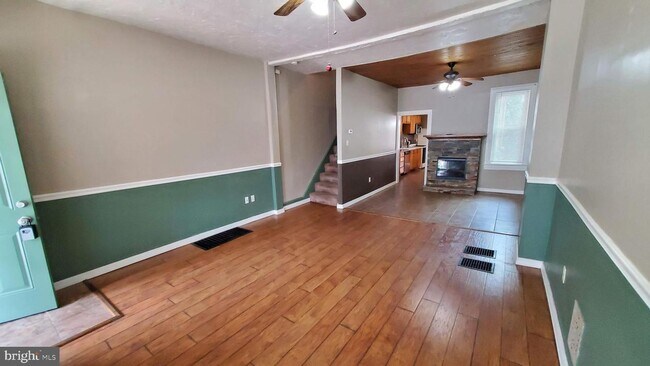 Foto del edificio - Coming Soon - Four Bedroom Home Located in...
