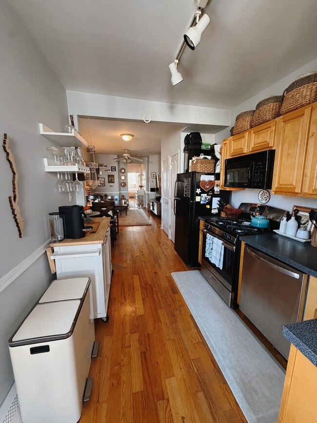 Building Photo - 314 4th St