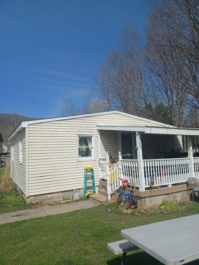 903 Glendale Dr, Endicott, NY 13760 House Rental in Endicott, NY