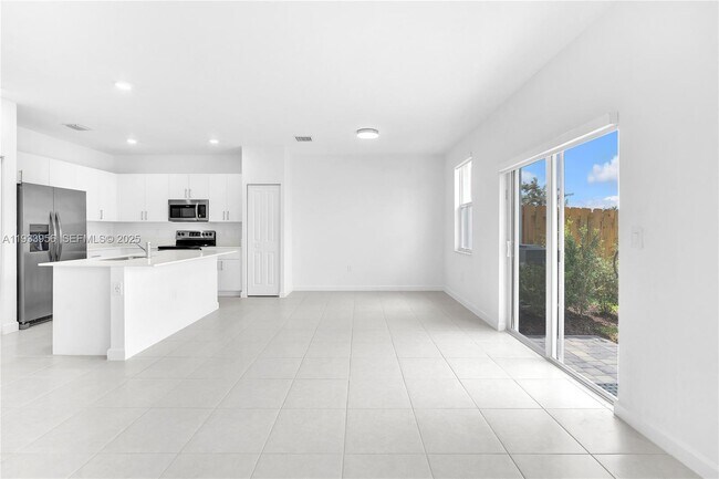 Foto del edificio - 12002 NW 47th Manor