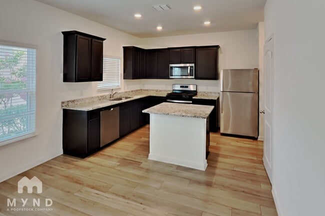 Foto del edificio - 10846 Emerick St