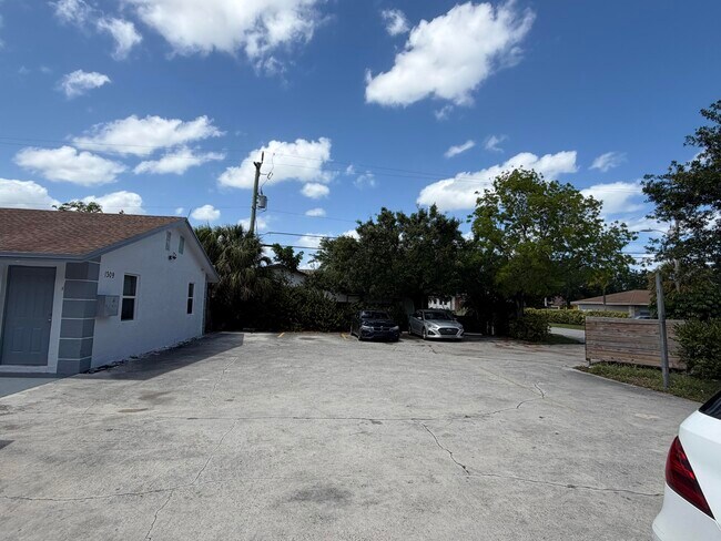 Foto del edificio - 1309 NW 2nd Ave