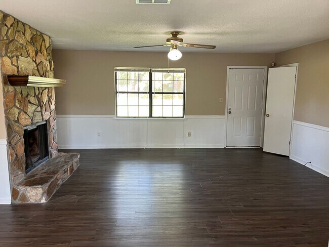Foto del edificio - 3BD/2BA Home in Brooks County