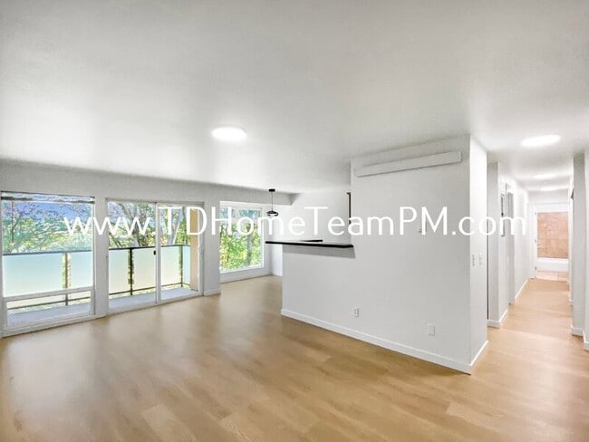 Building Photo - 15152 65th Ave S