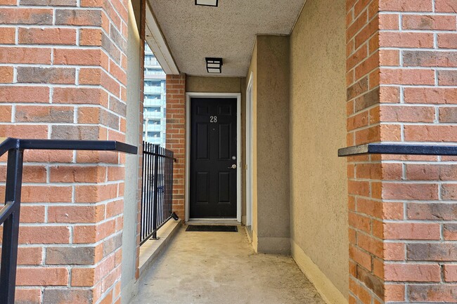 Building Photo - 108 Redpath Ave