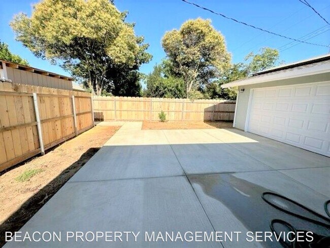 Foto del edificio - 2 br, 1.5 bath House - 529 RIMBY AVENUE