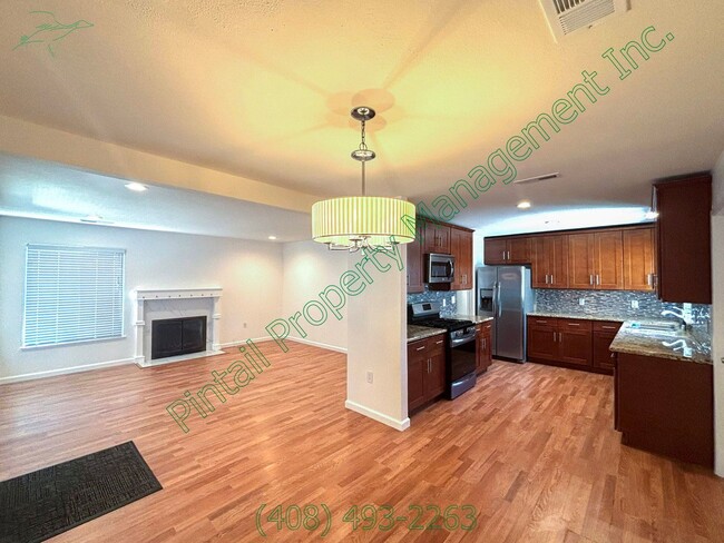 Building Photo - 3428 San Marino Ave