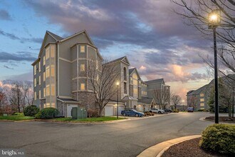 Building Photo - 1621 Ladue Ct