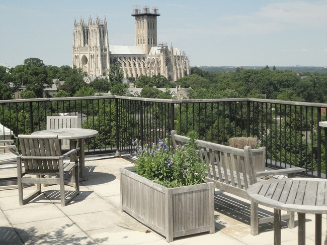 Techo - 2720 Wisconsin Ave NW