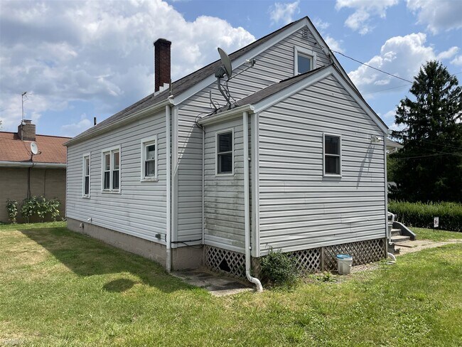 Foto del edificio - 3 br, 1 bath House - 1204 Covert Street
