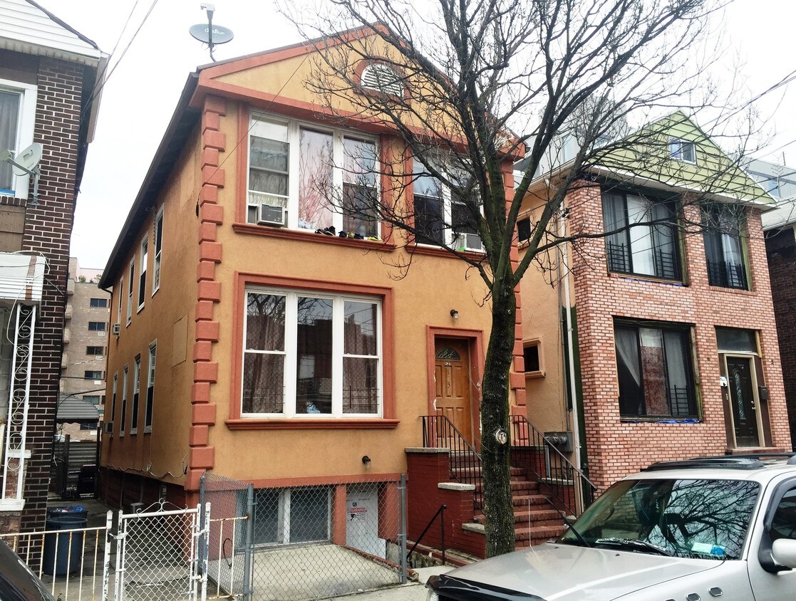 Foto principal - 125 Neptune Ave