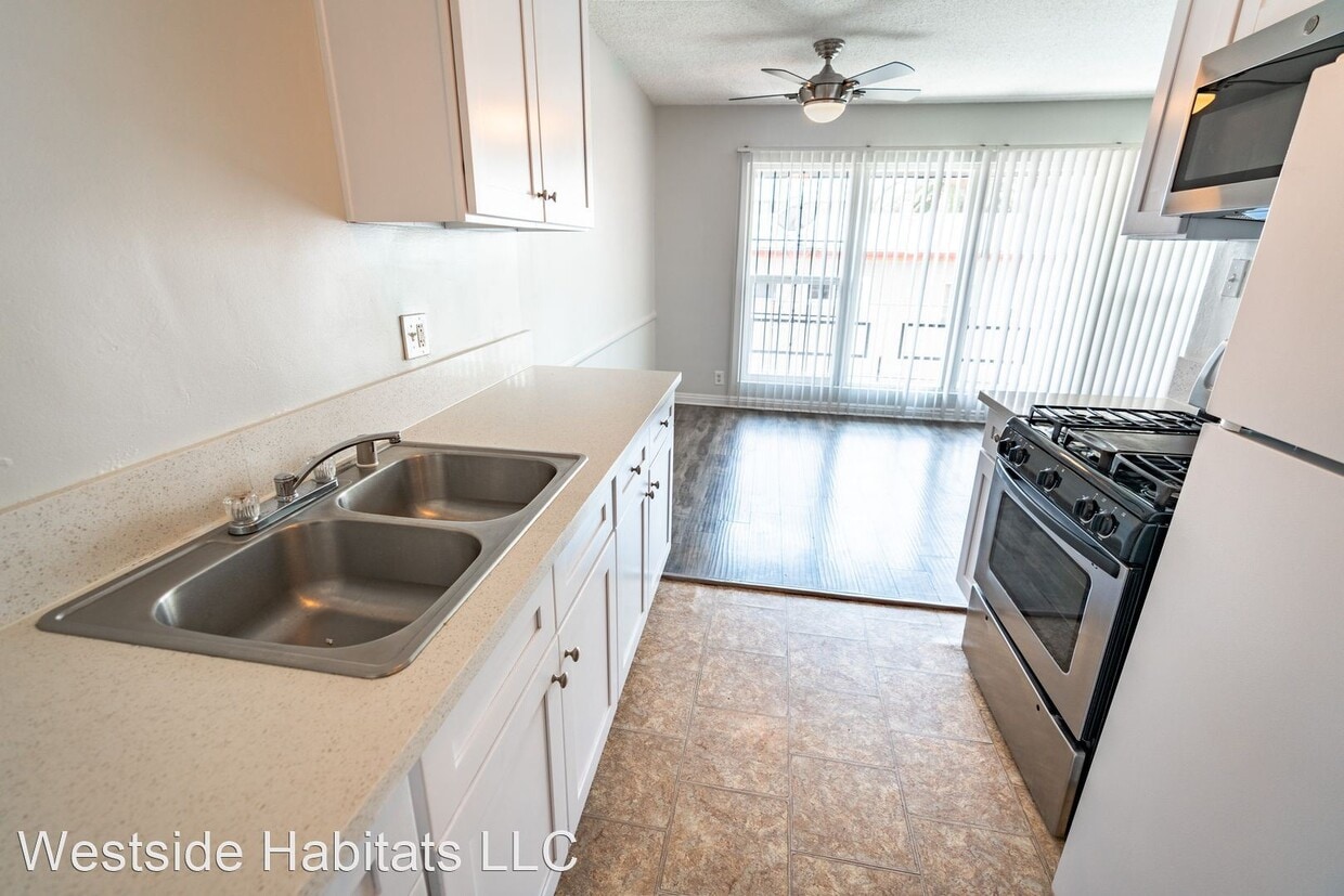 Primary Photo - 350 S Manhattan- fully renovated unit in K...