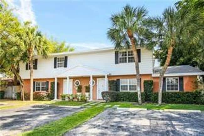 Foto del edificio - 1410 NE 56th Ct