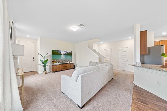 Foto del edificio - 10643 Military Dr W