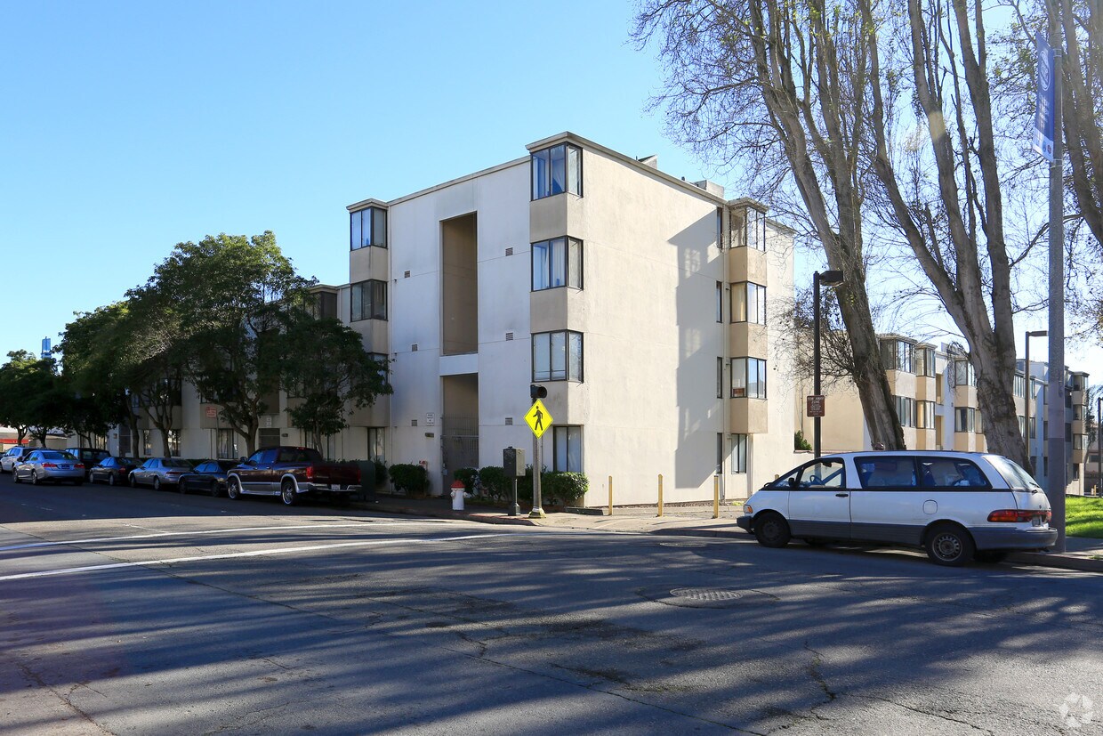 Foto del edificio - Frederick Douglas Haynes Apartments