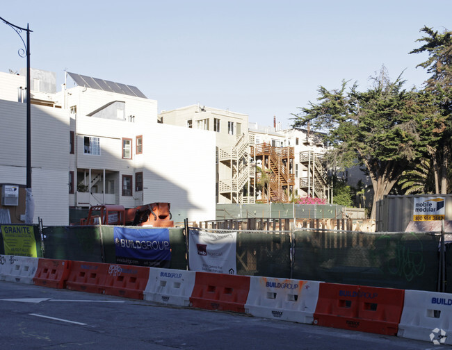 Building Photo - Thirty Five Dolore