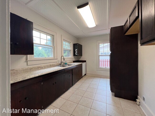 Foto del edificio - 3 br, 2 bath House - 156 Greens Lake Rd