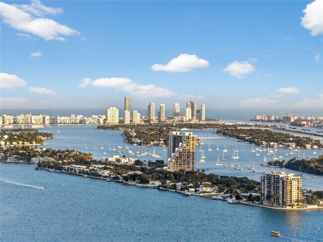 Foto del edificio - 2020 N Bayshore Dr