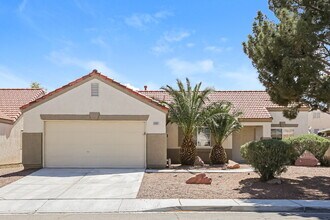 Building Photo - 2801 Lava Rock Ave