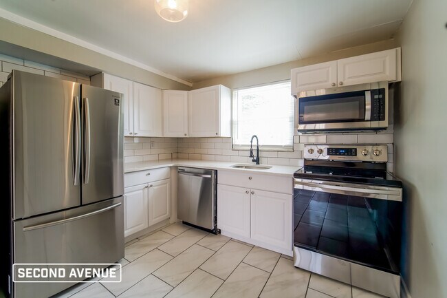 Building Photo - 128 Bellwood Dr