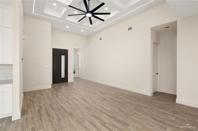 Foto del edificio - 2412 N Revolution St