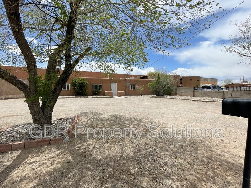 Primary Photo - 158 Sandia Rd NW