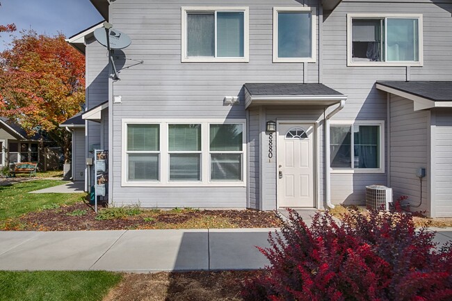 Building Photo - Beautiful condo in a great Boise location with a community pool and playground