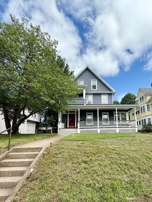 Primary Photo - 101 Stearns St