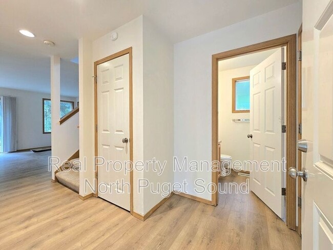 Foto del edificio - 6621 206th Pl NE