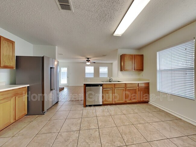 Building Photo - 4413 Cedar Crest Dr