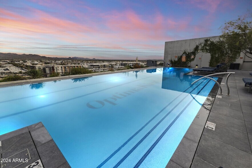 Foto principal - 7180 E Kierland Blvd