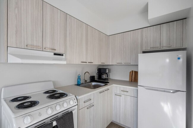 Photo du bâtiment - 1550 W 11th Ave