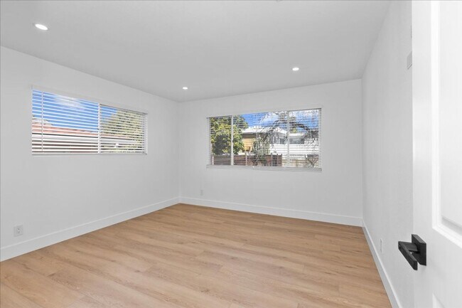 Foto del edificio - 4 bed main house!