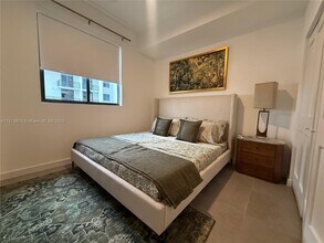 Building Photo - 2001 Van Buren St