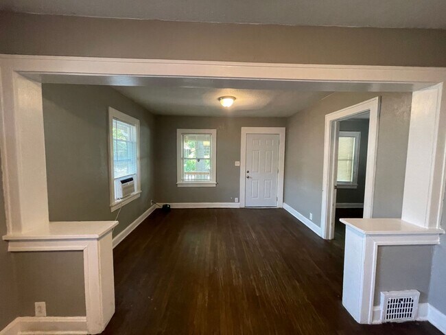 Building Photo - Available Now, 2 Bed 1 Bath Home off 71 HWY