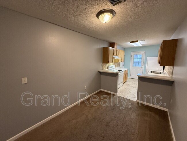 Foto del edificio - 1015 Peakview Dr