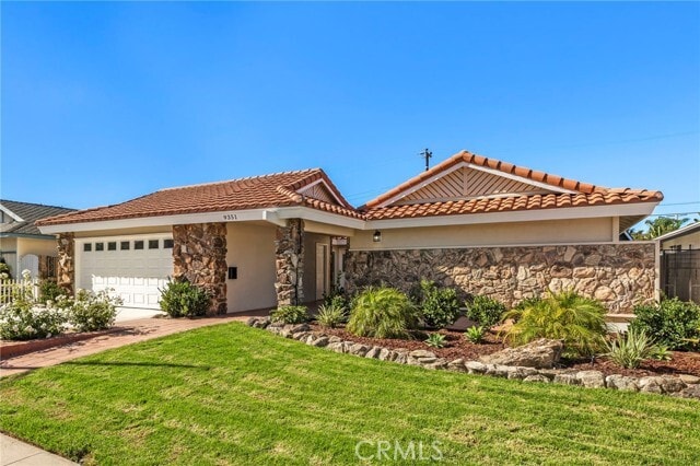 Building Photo - 9351 Leilani Dr